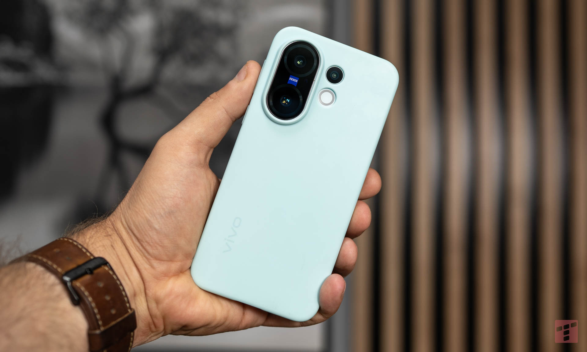 Test Vivo X200 FE. Niepozorny, a potrafi zawstydzić duże flagowce