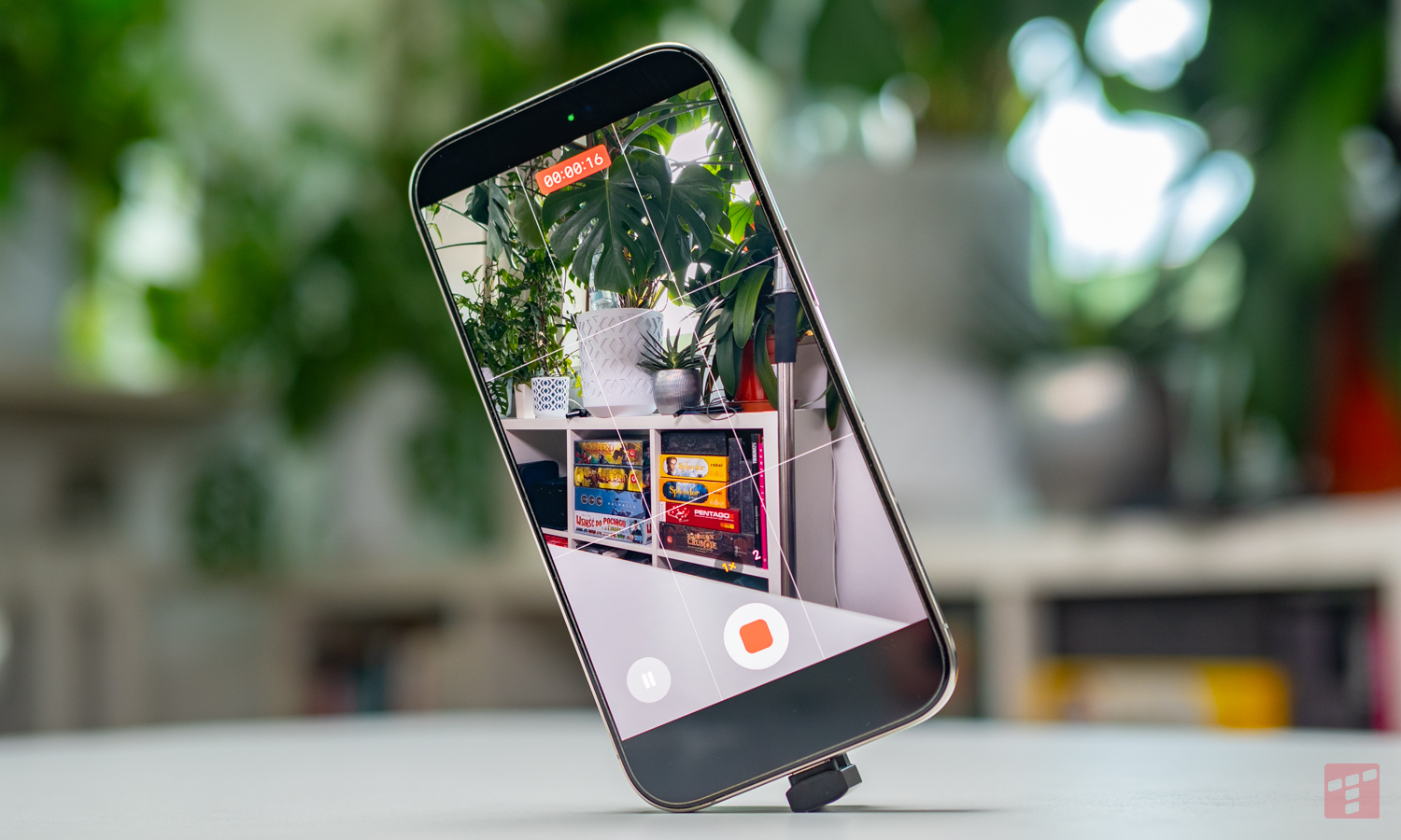 Ten gadżet rozwiązuje ważny problem i uskrzydla smartfon
