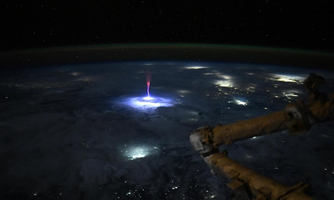 Niesamowite zdjęcie Ziemi. Niczym scena z Dnia Niepodległości