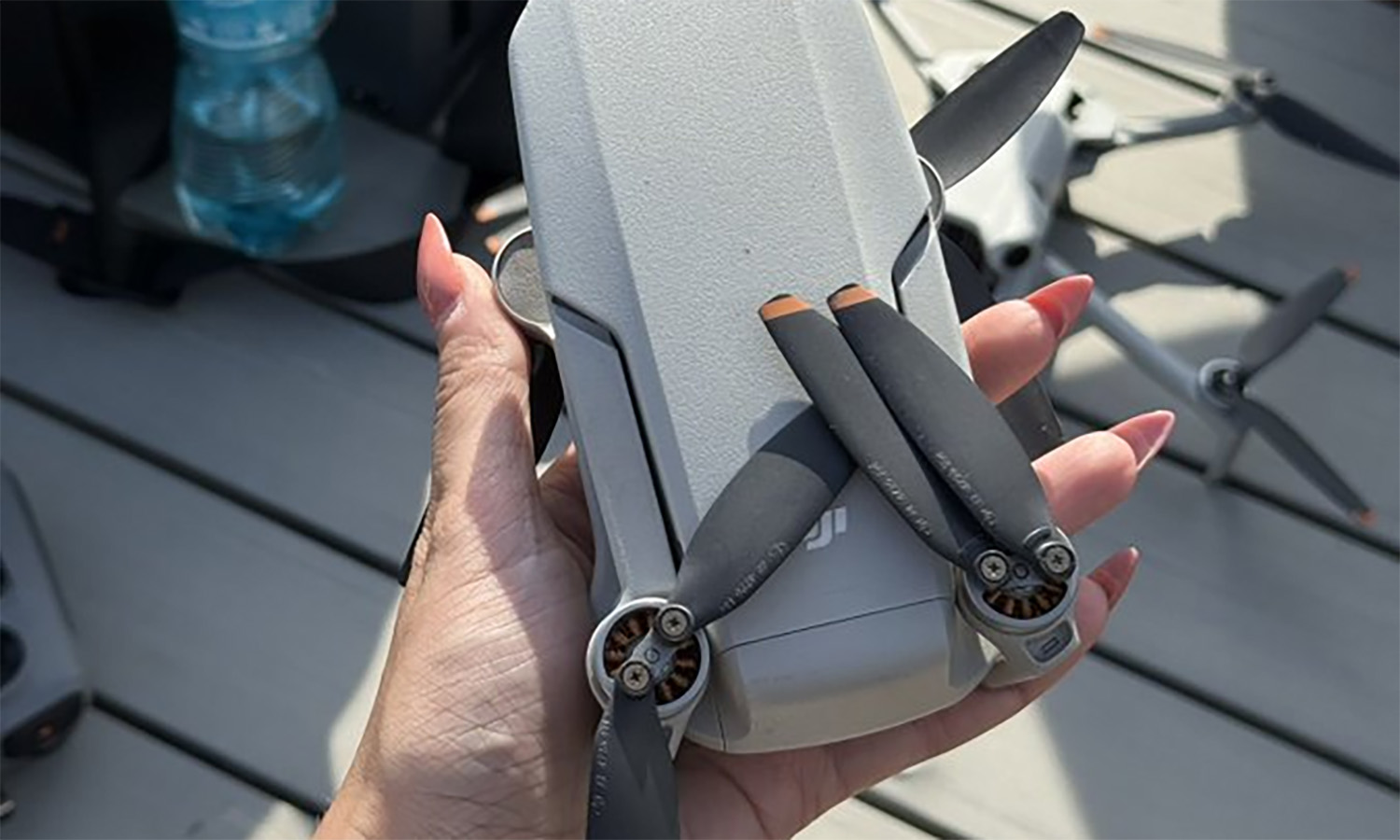 Arka Gdynia trochę świnia. Klub przyłapano na zabawie dronami