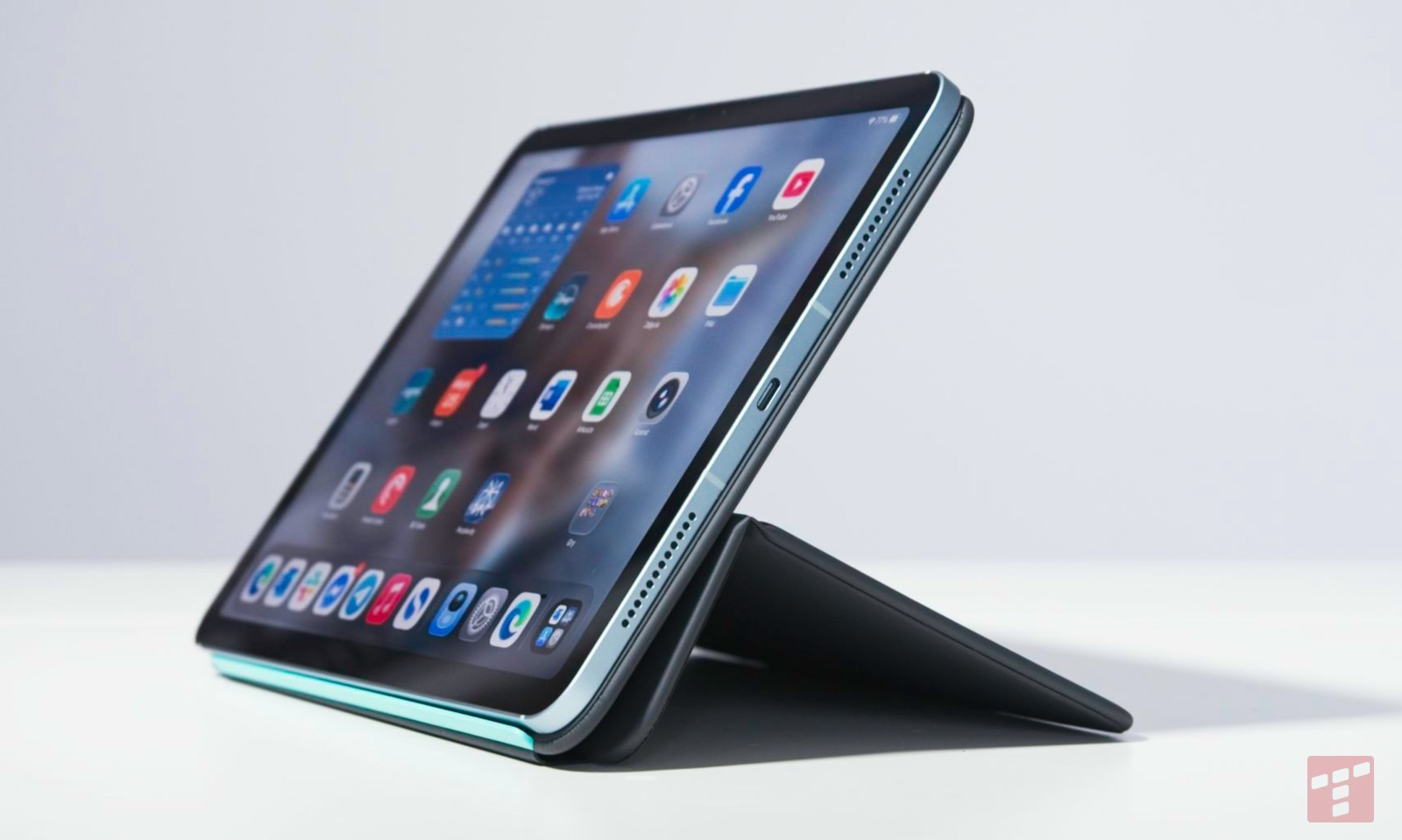 Etui z kryzysem tożsamości. Test Logitech Flip Folio
