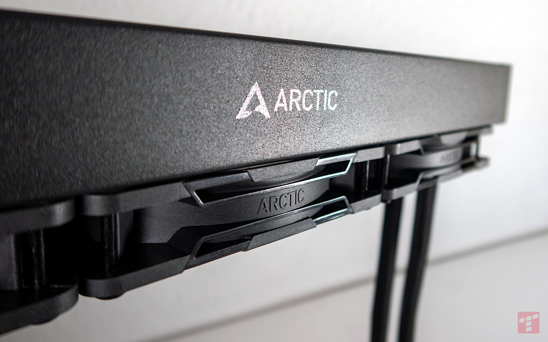 Arctic ma nowego króla. Dobrze chłodzi i wygląda, ale hałasuje (Test)