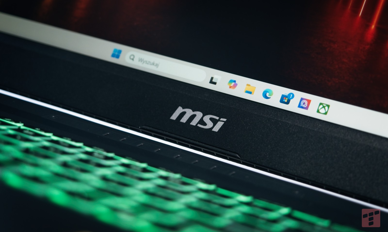 Po co ci konsola, skoro możesz mieć takiego laptopa? Cyberpunka wciąga jak odkurzacz