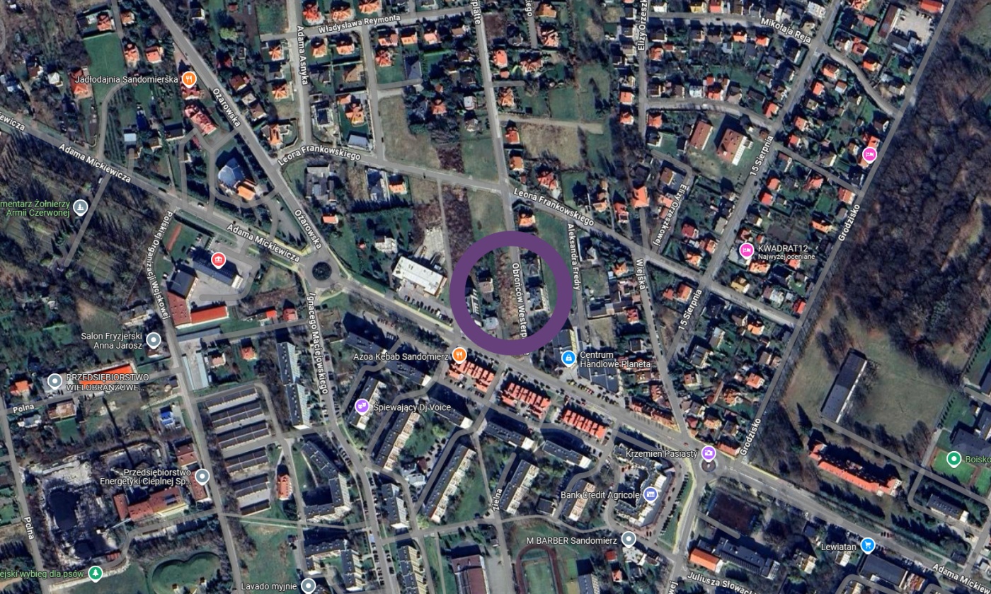 Play stawia maszt 5G w Sandomierzu. Miasto mówi: nie w tym miejscu (aktualizacja)