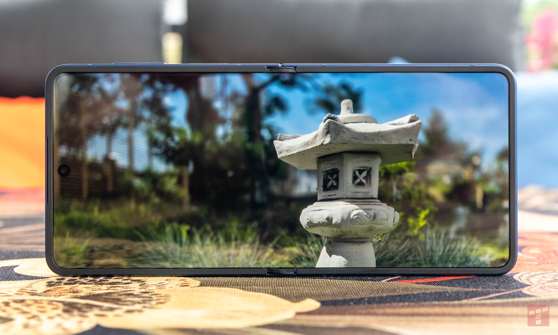 Samsung Galaxy Z Flip7 jest piękny. Ale czy to wystarczy? (test)