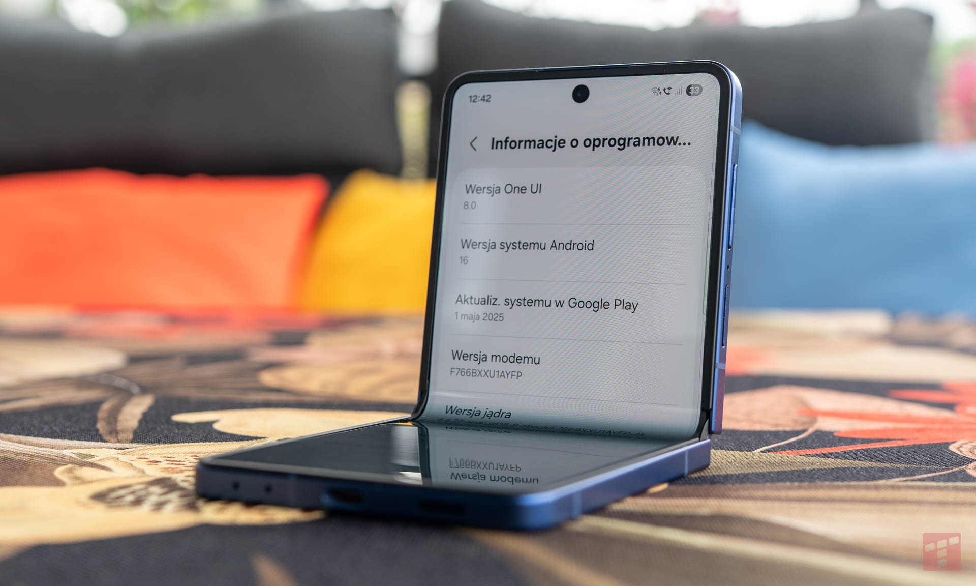 Samsung Galaxy Z Flip7 jest piękny. Ale czy to wystarczy? (test)