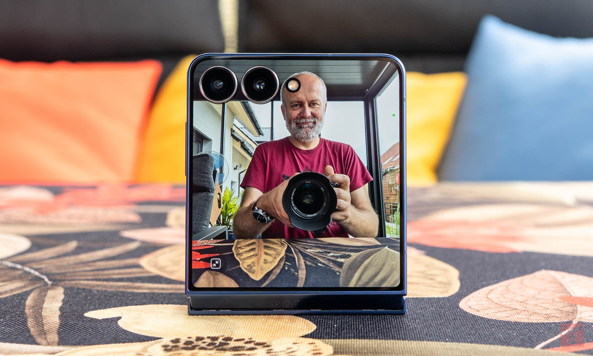 Samsung Galaxy Z Flip7 jest piękny. Ale czy to wystarczy? (test)