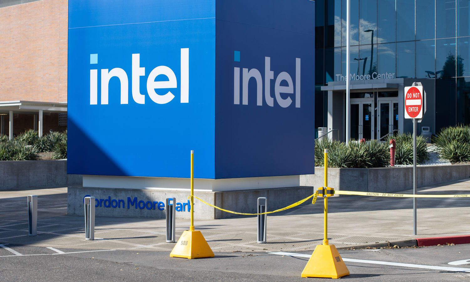 Intel wycofuje się z inwestycji w Polsce. Zakład nie powstanie