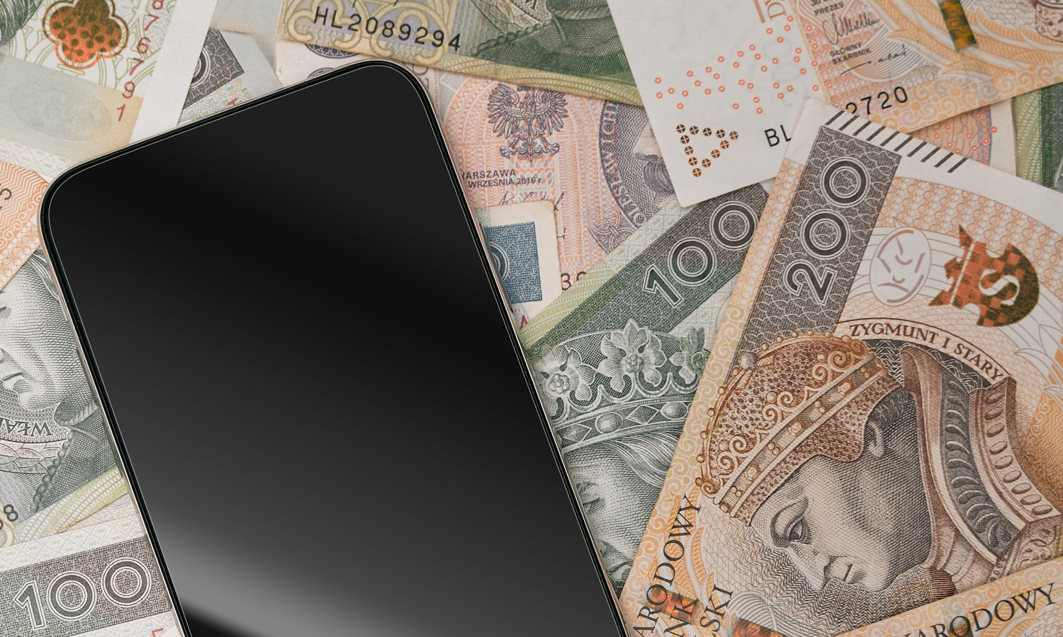 Polacy zapłacą podatek od smartfonów. Tyle wyniesie