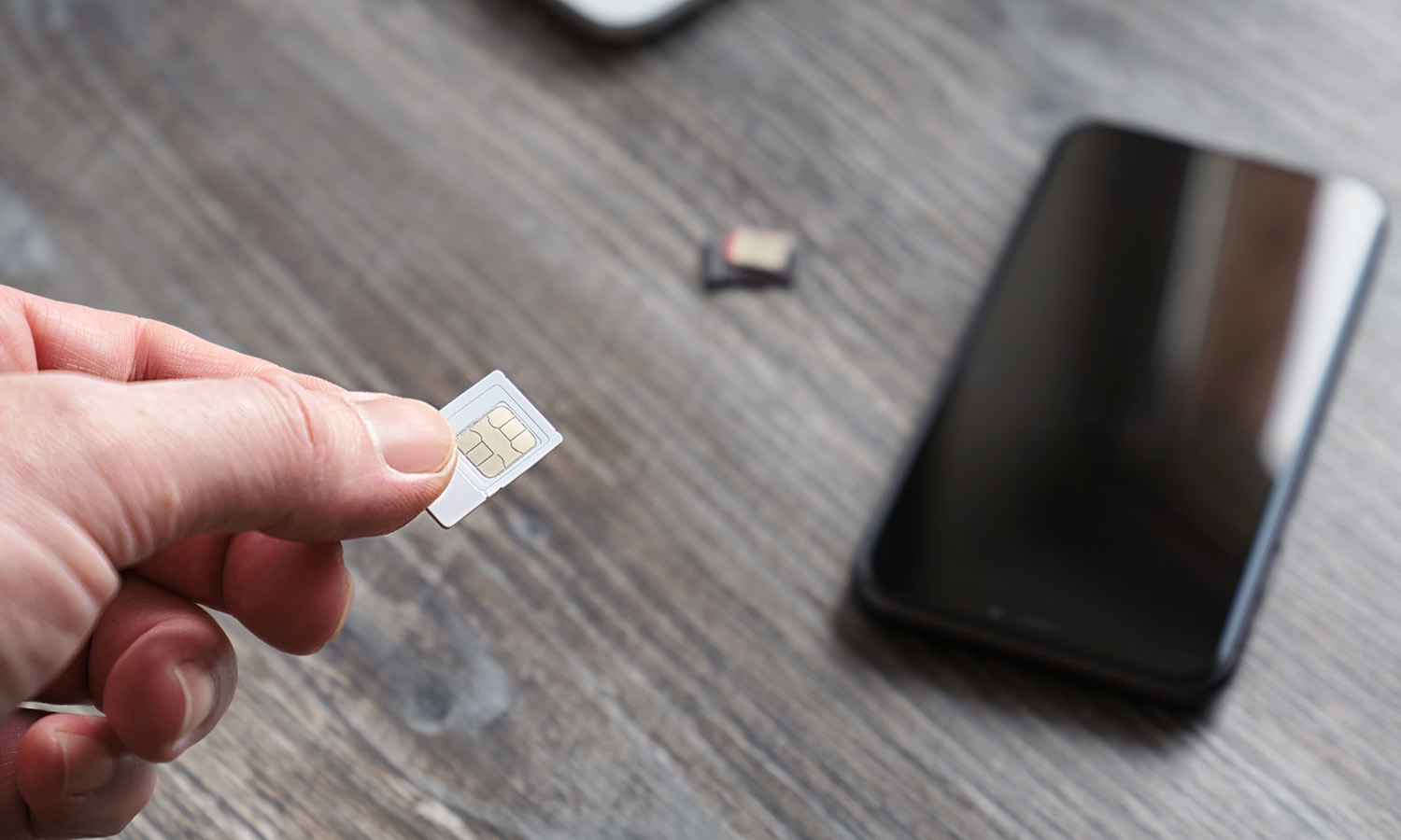 eSIM to przyszłość. Czas pożegnać plastikowe karty