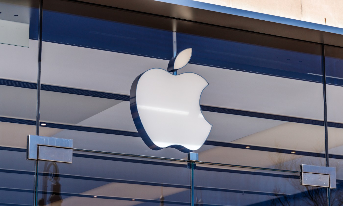 Apple bije rekordy. 94 miliardy dolarów przychodu w kwartał