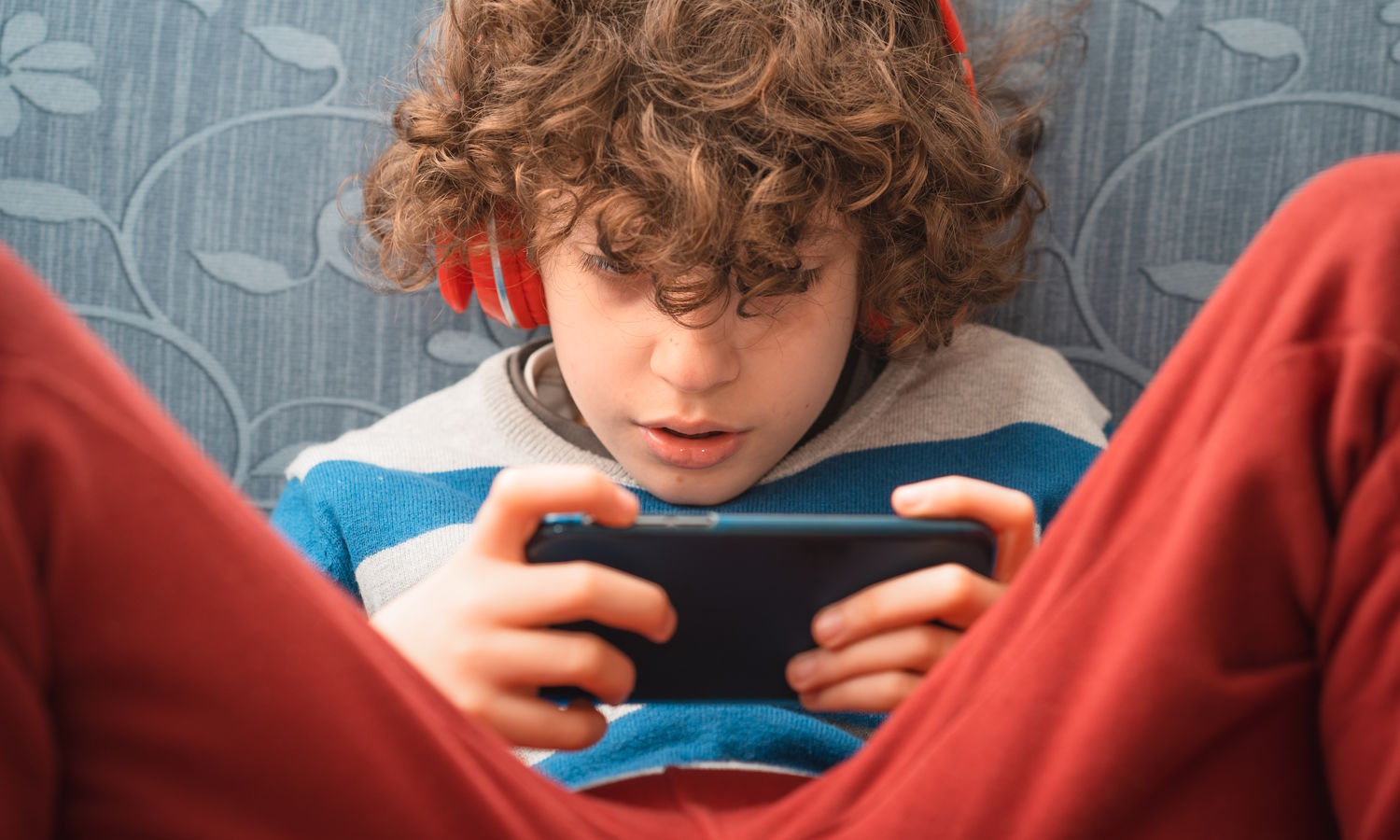 YouTube od 16. roku życia. Nie ma zmiłuj