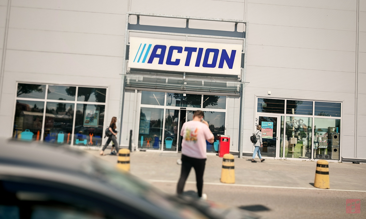 W Action dla kierowców za 22,49 zł. Na Allegro dwa razy drożej