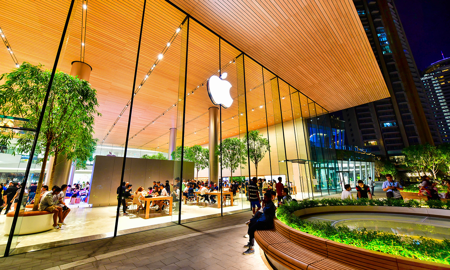 Apple szykuje pierwszego MacBooka z łącznością 5G i nowy Apple TV