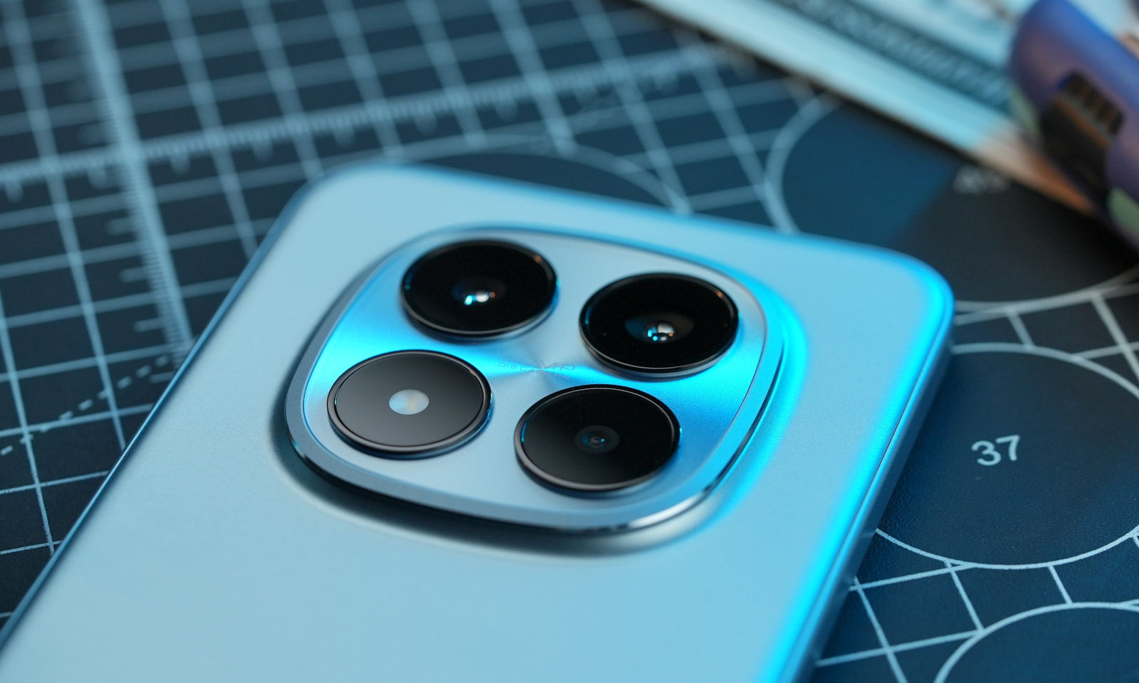 Xiaomi Redmi Note 15 Pro+ szykuje się do premiery. Jest kilka nowości
