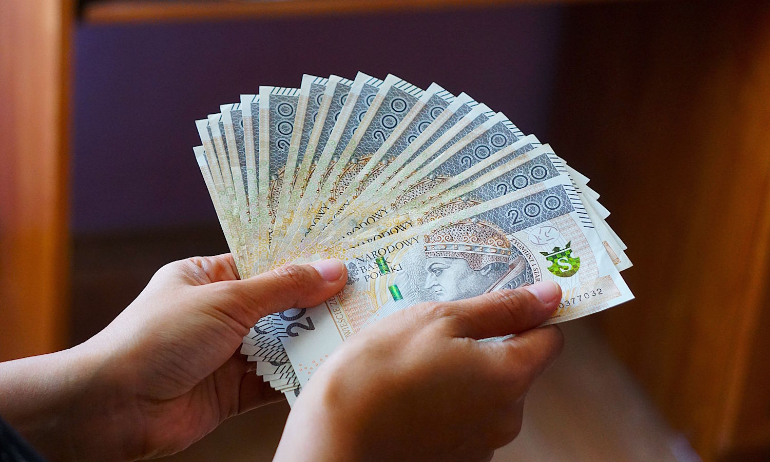 Rząd chce podnieść podatek. Szczęśliwcy zapłacą więcej