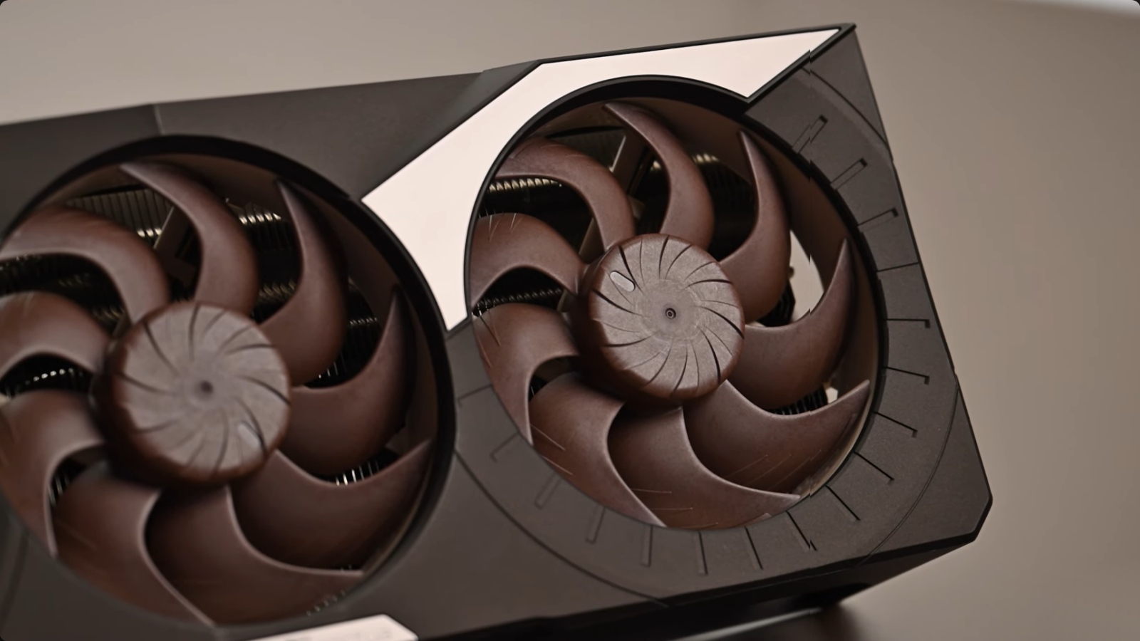Noctua chciała zrobić potwora. Na przeszkodzie stanęła NVIDIA