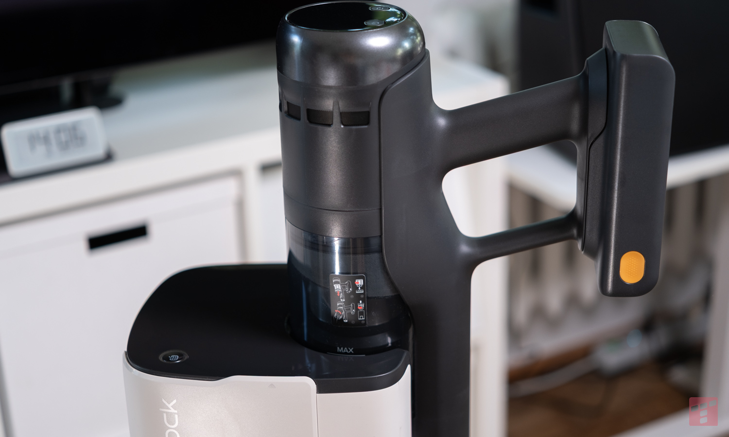 Roborock H60 Hub Ultra - odkurzacz marzenie? No mowa (test)
