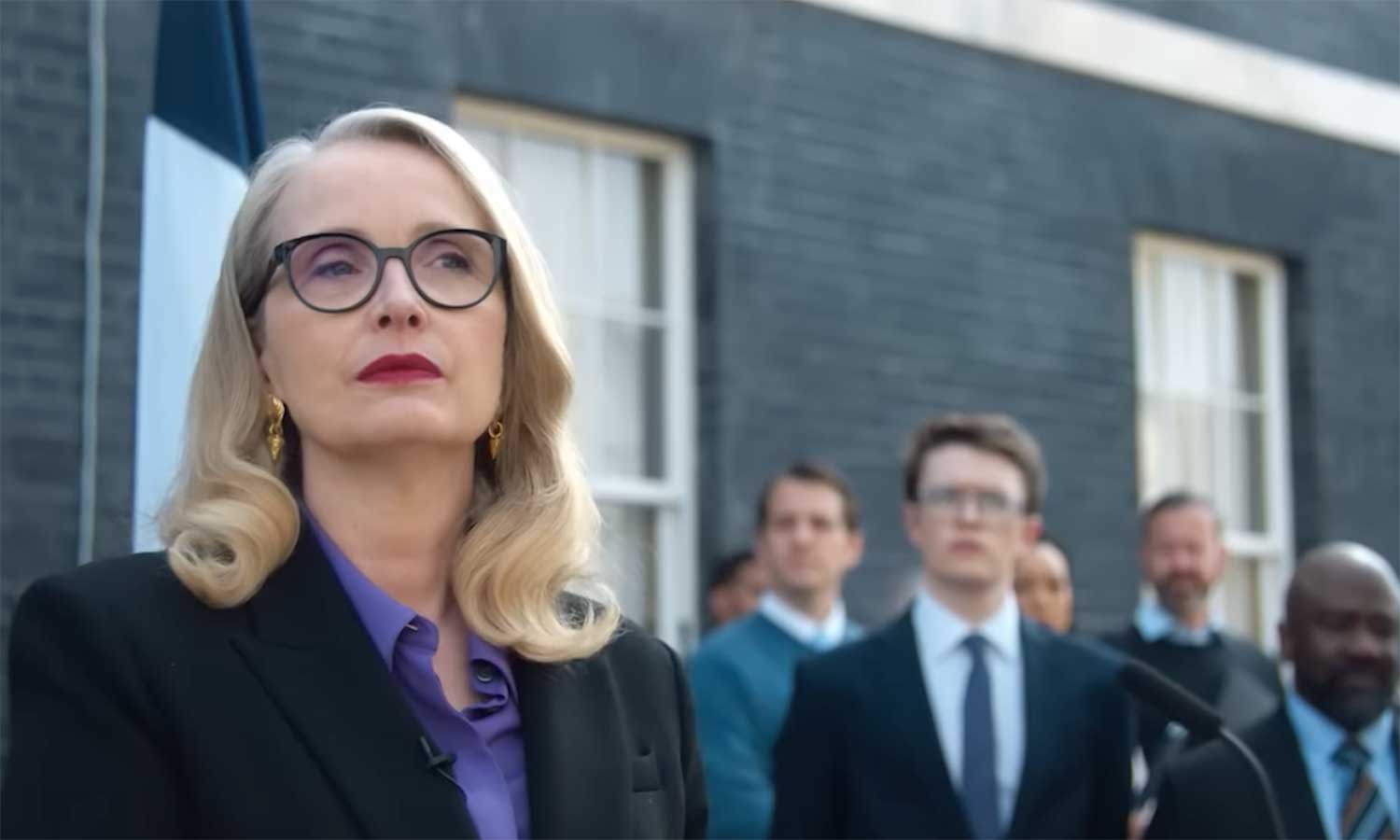 Ten serial to petarda. Zaledwie 5 odcinków, ale wbijających w fotel