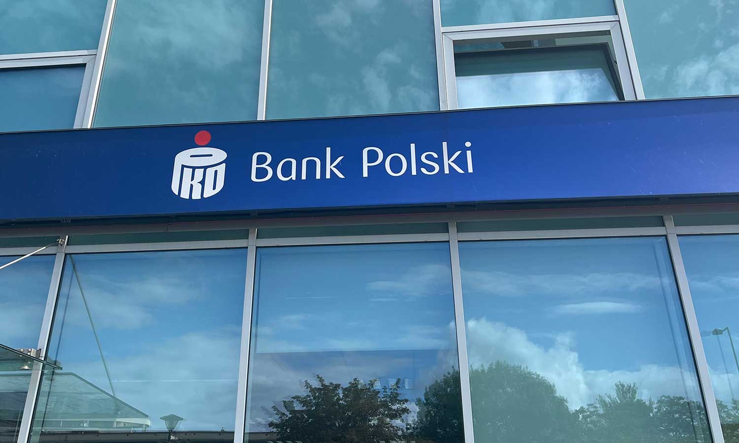 PKO BP z ważnym komunikatem. Dotyczy darmowej usługi