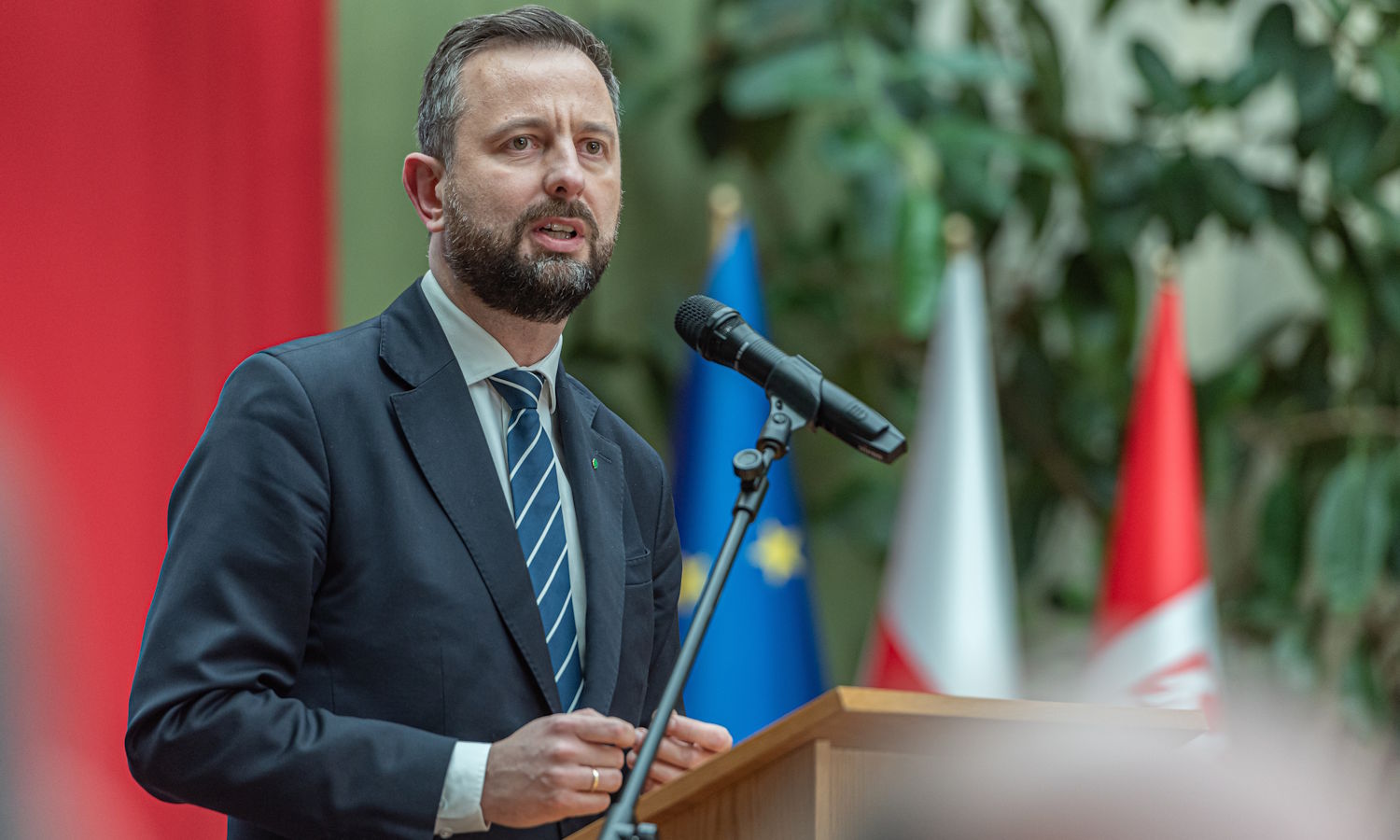 Nieoczekiwana przesyłka od rządu. Trafi do każdego domu w Polsce