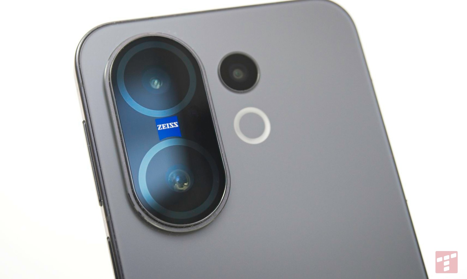 To najlepszy smartfon fotograficzny na rynku. Teraz może być Twój razem z wyjątkowym prezentem