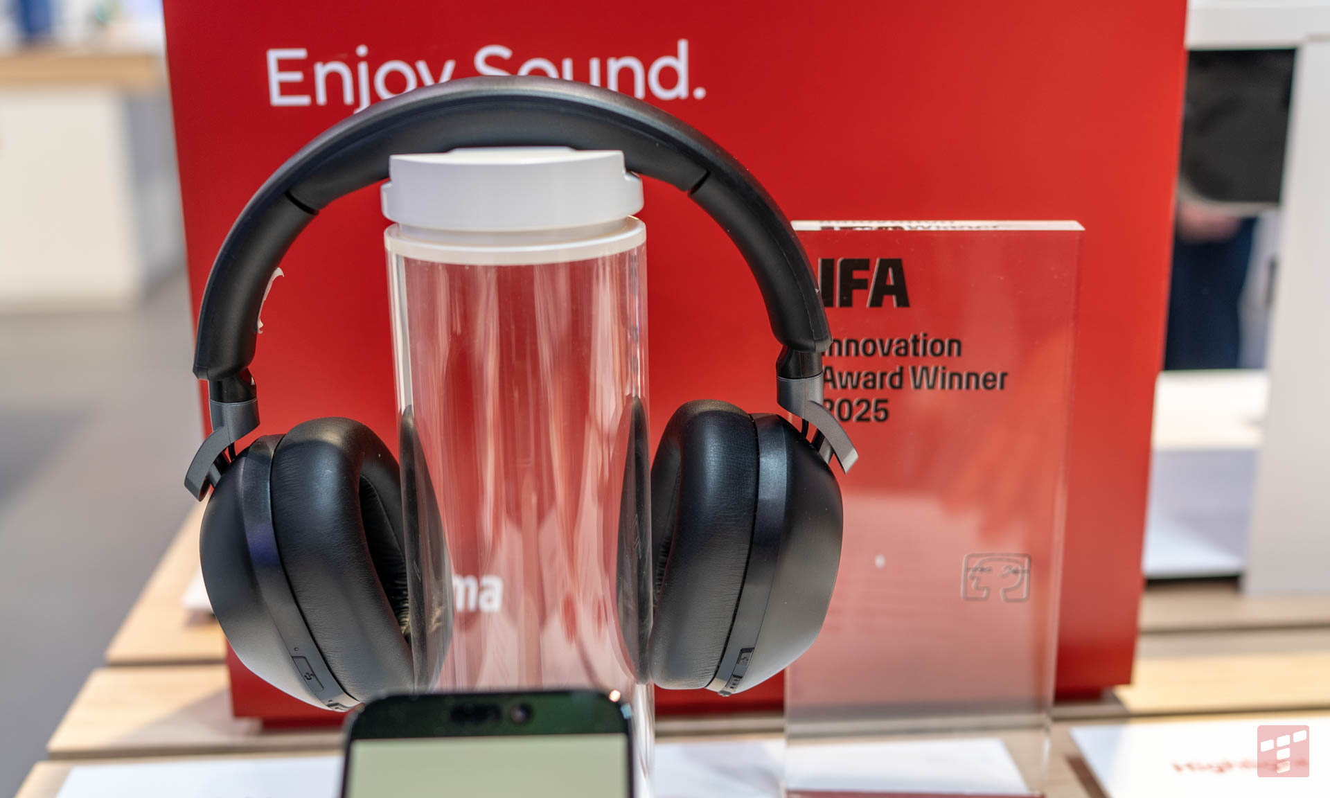 Pierścieniem Hama zapłacisz w sklepie. Samsung tego nie ma