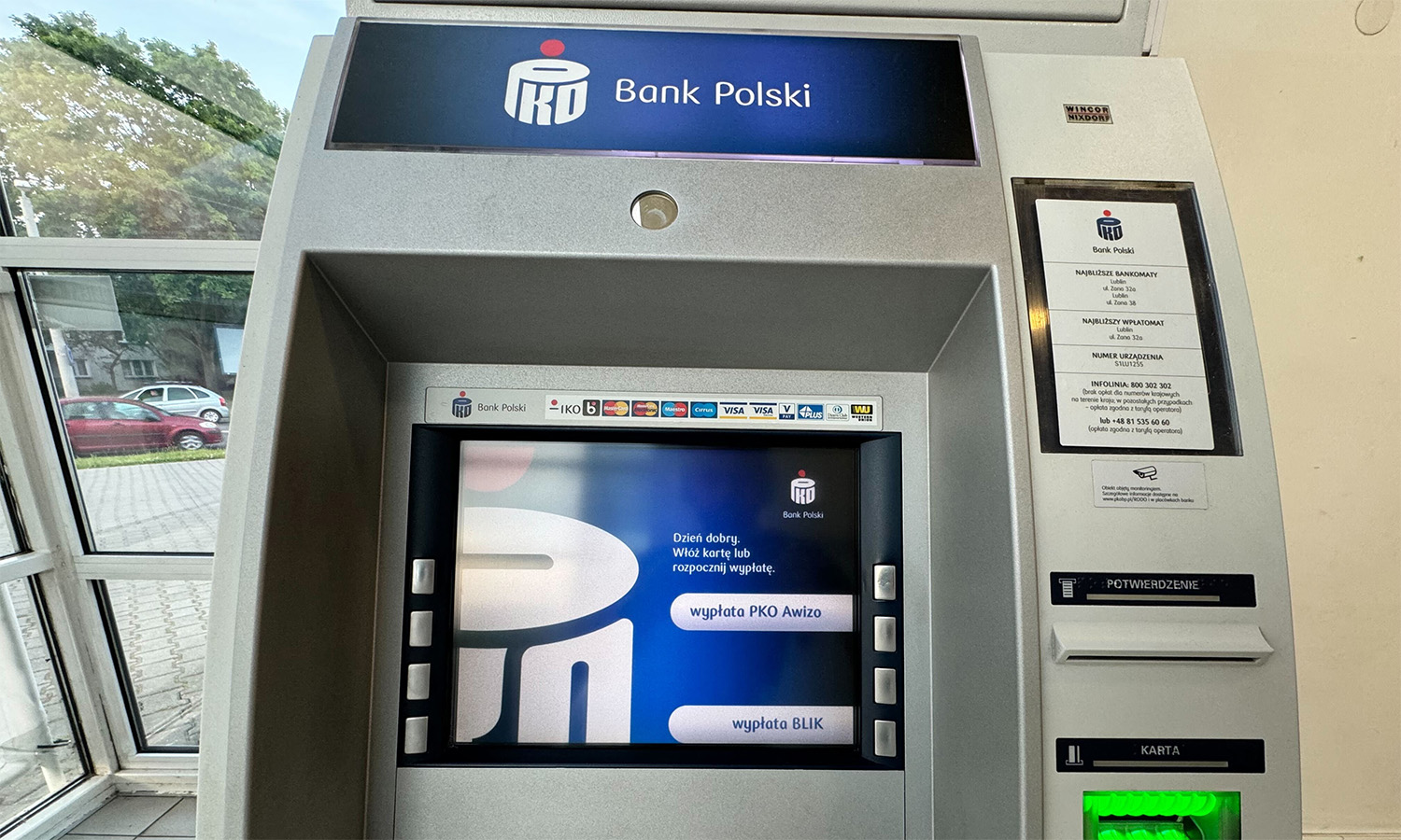 Klienci PKO tracą dostęp do pieniędzy. Bank wymusza pośpiech