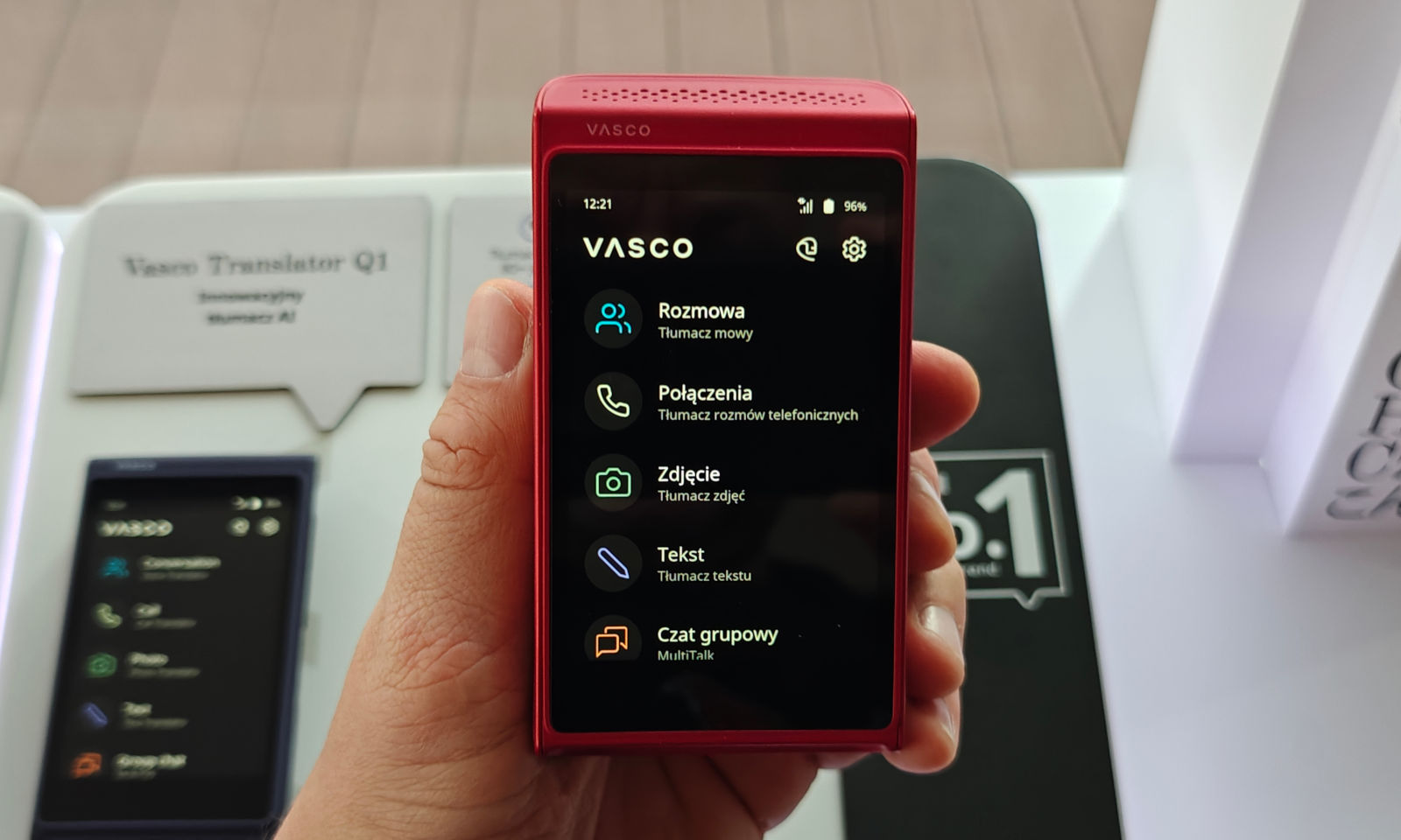 Vasco Translator Q1 zagina smartfony. Cezary Pazura ambasadorem marki