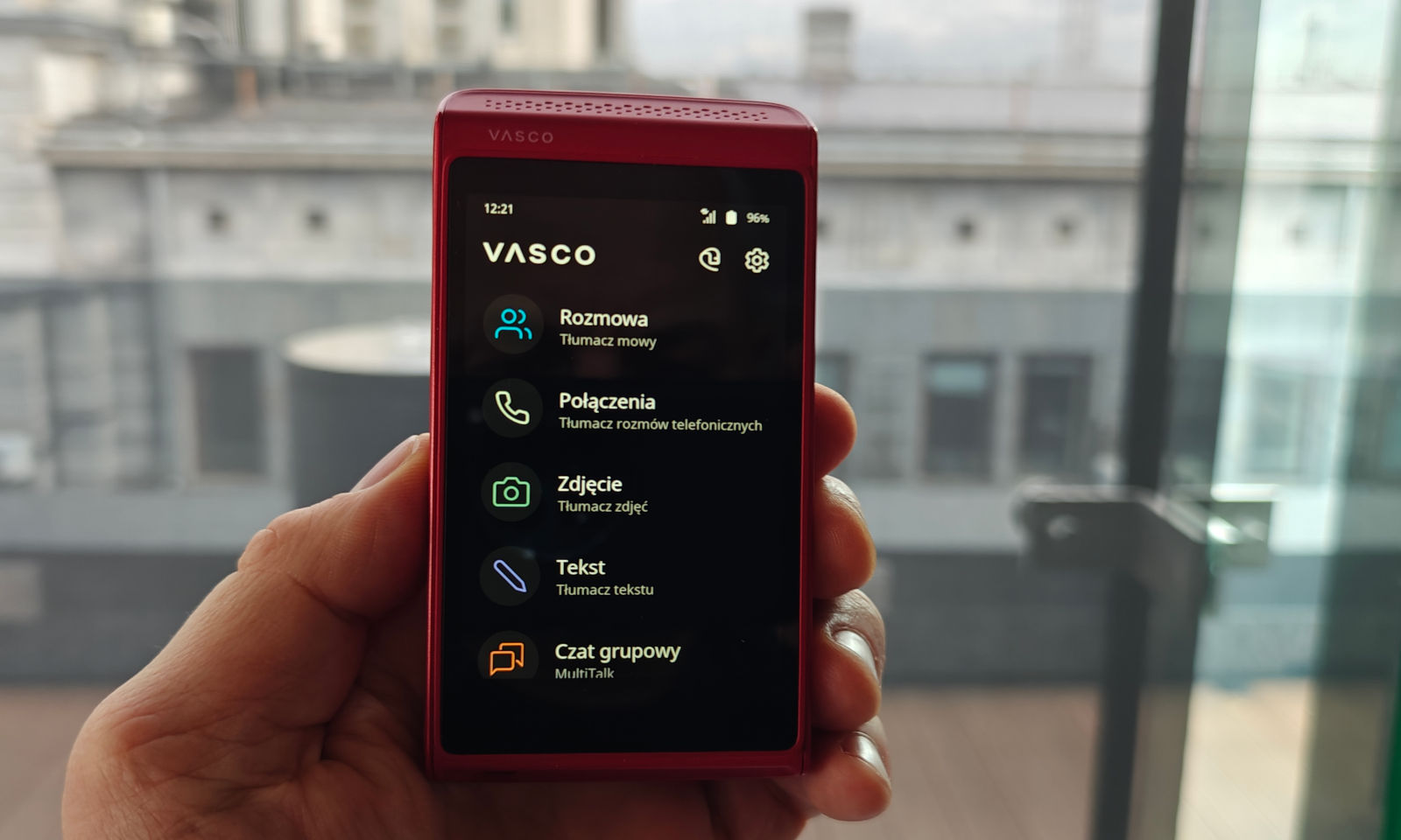 Vasco Translator Q1 zagina smartfony. Cezary Pazura ambasadorem marki