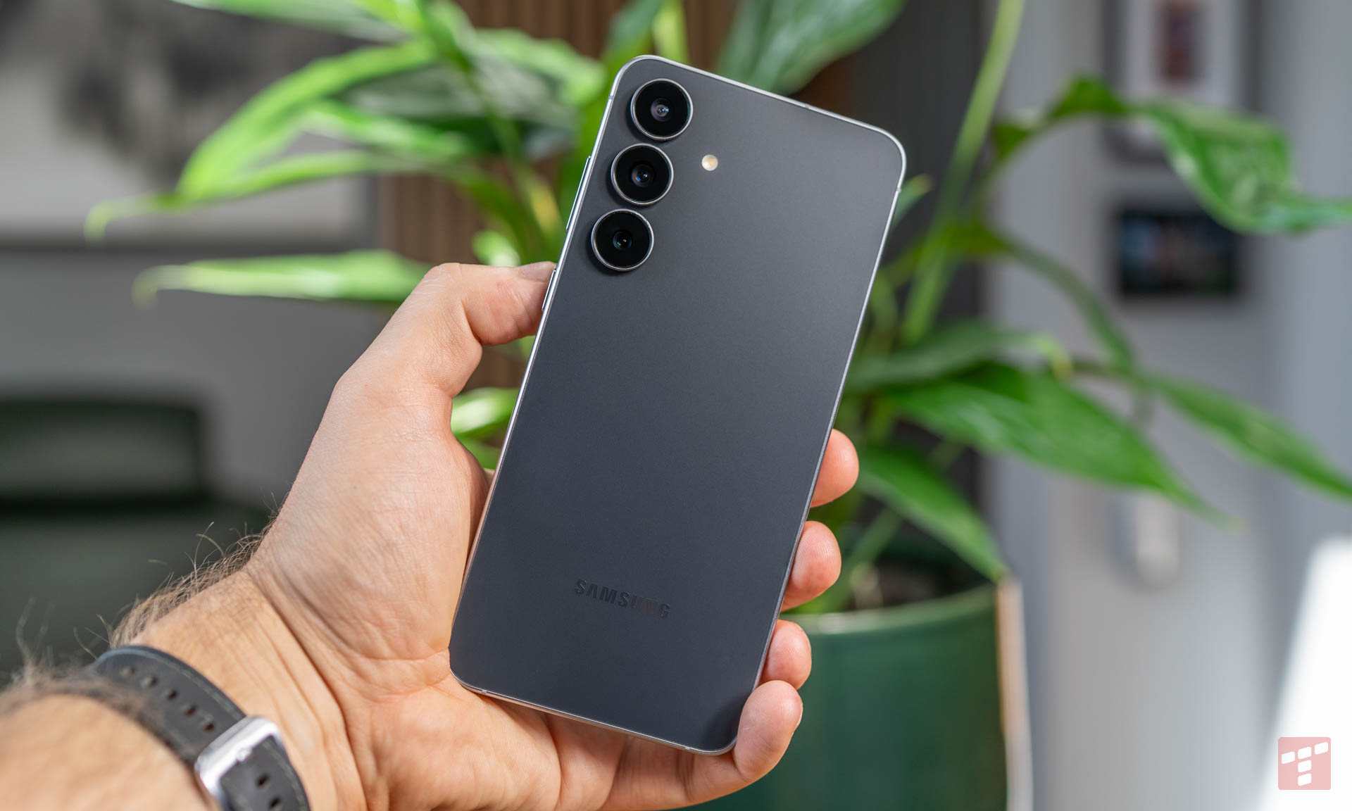 Samsung Galaxy S25 FE – odgrzewany kotlet, a jednak smakuje inaczej (test)