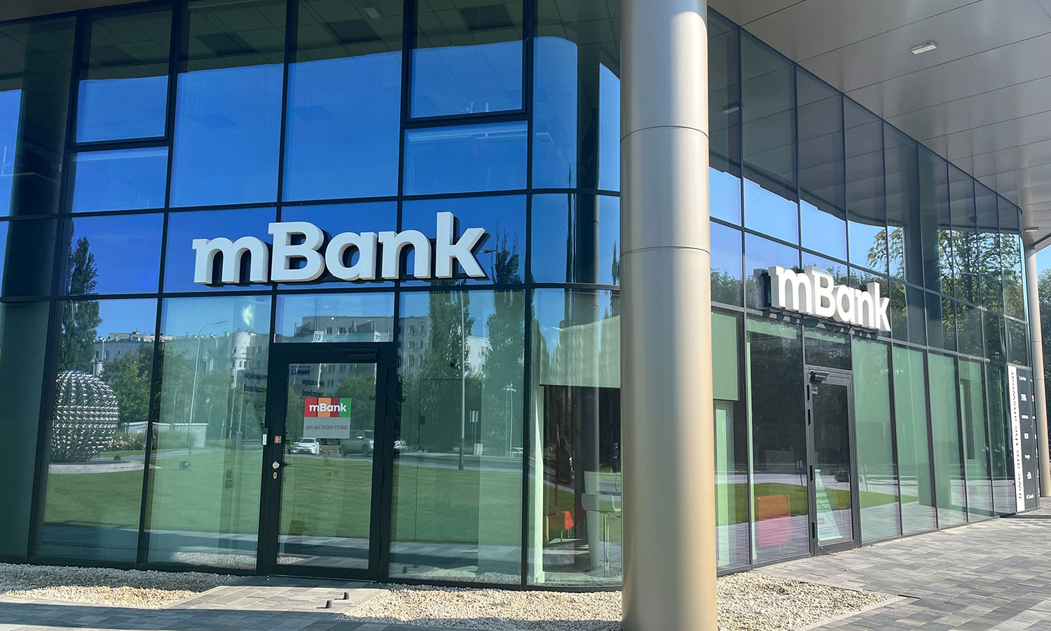 mBank ostrzega: jeśli dostaniesz takiego SMS-a, to jest to oszustwo