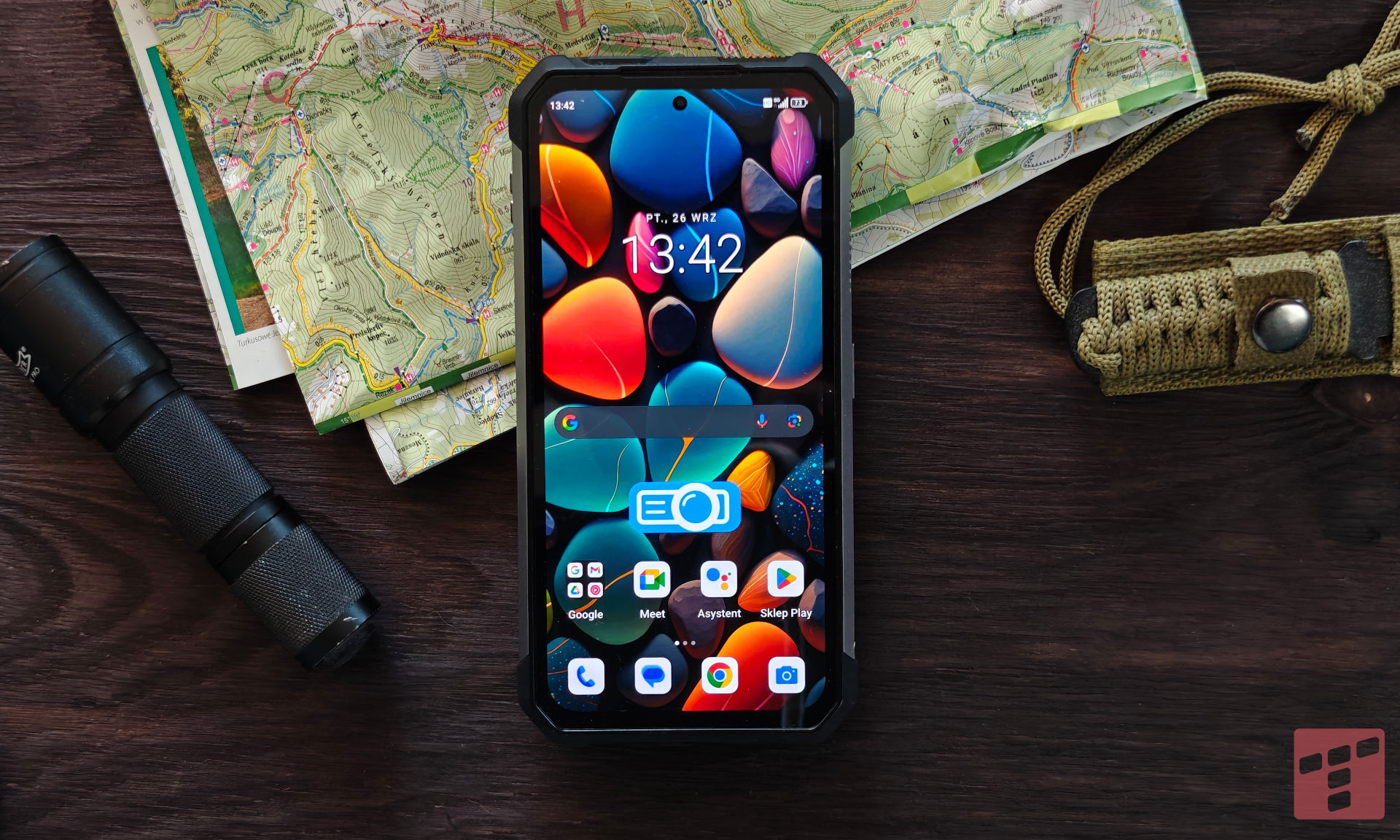 Tank 4 Pro: czołg z projektorem i ekranem AMOLED (test)