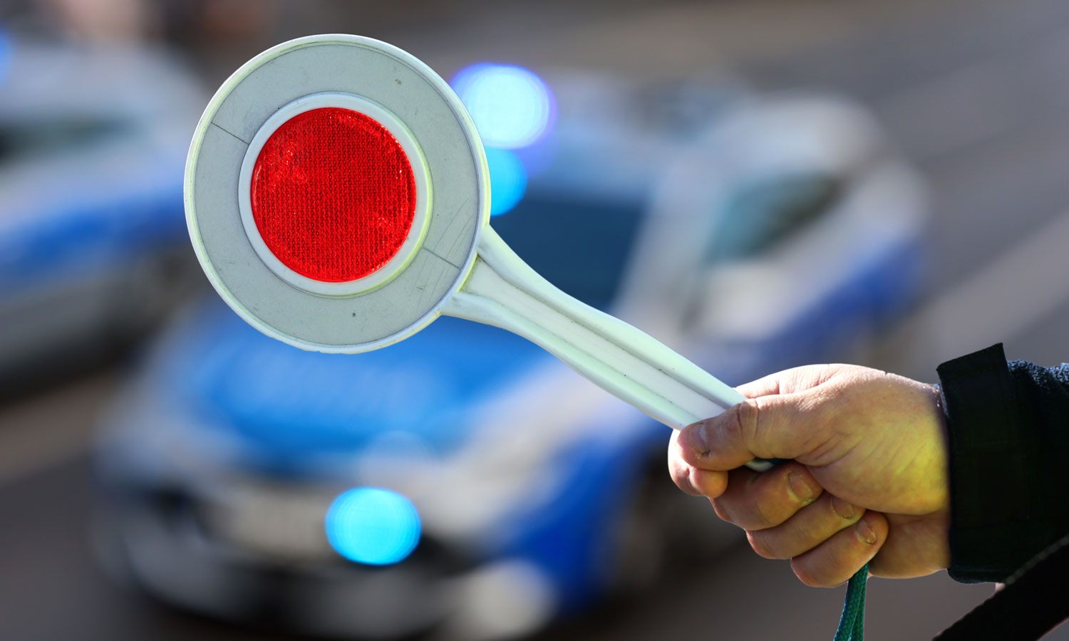 Mandat dla samochodu autonomicznego. Policja w kropce