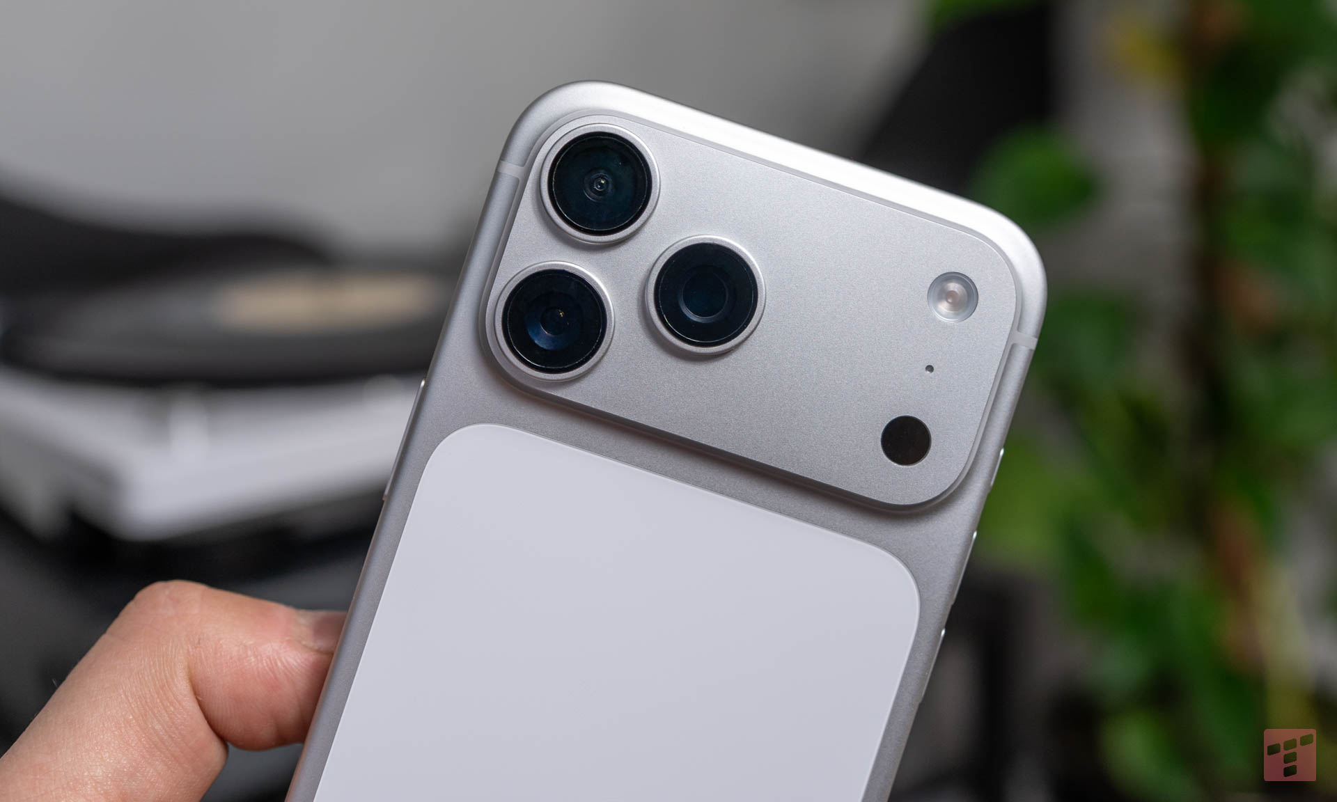 iPhone 17 Pro Max – piękny, potężny i… wciąż nie do końca dla Polaków (test)