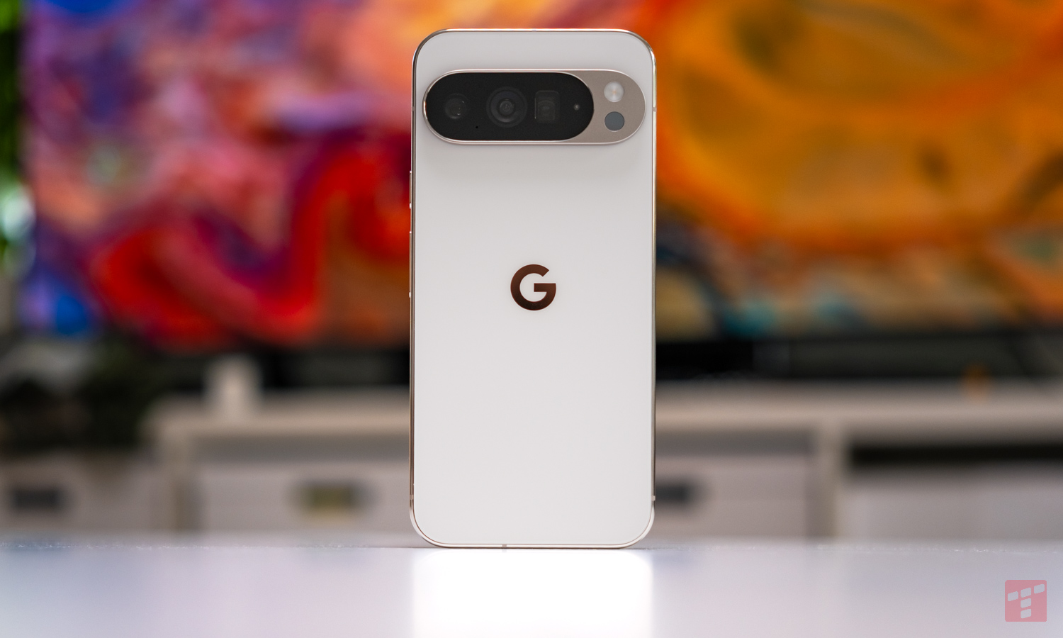 Google Pixel idzie do wojska. Bezpieczny, że mucha nie siada