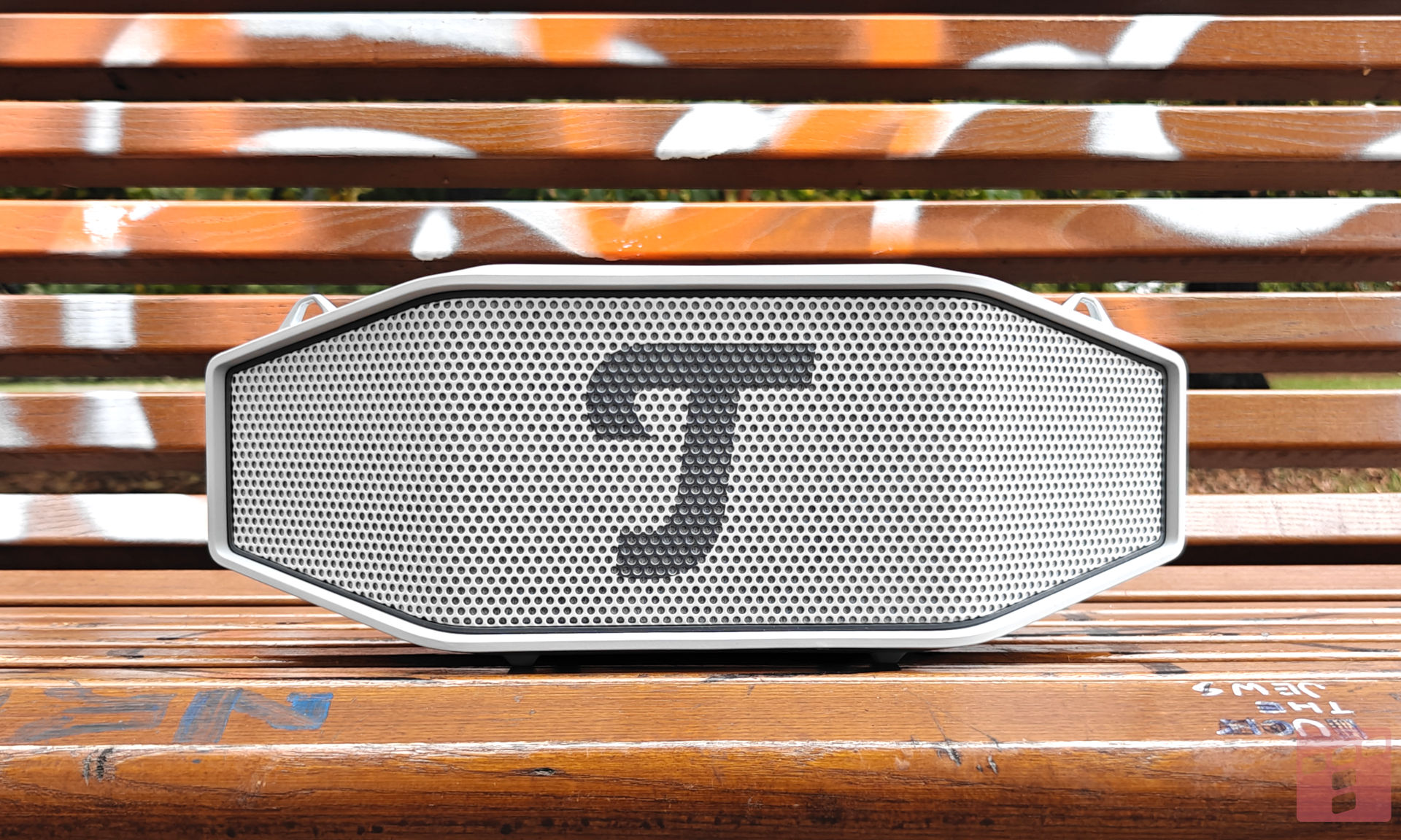 Teufel Rockster Cross 2. Jak zagra, to nie usiedzisz (test)