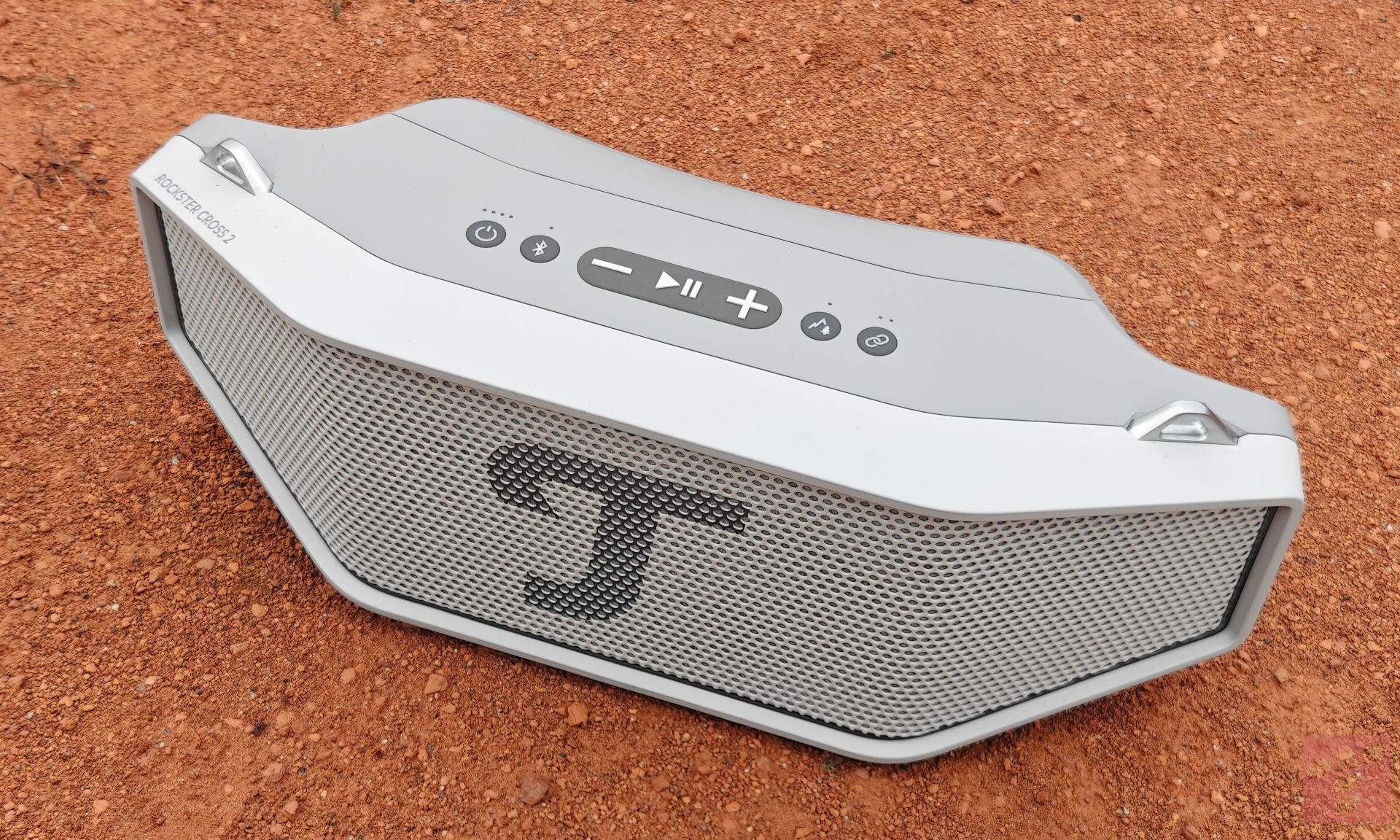 Teufel Rockster Cross 2. Jak zagra, to nie usiedzisz (test)