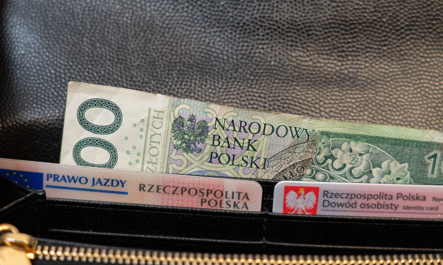 Rząd mocniej sięga do kieszeni kierowców. Za to zapłacimy więcej