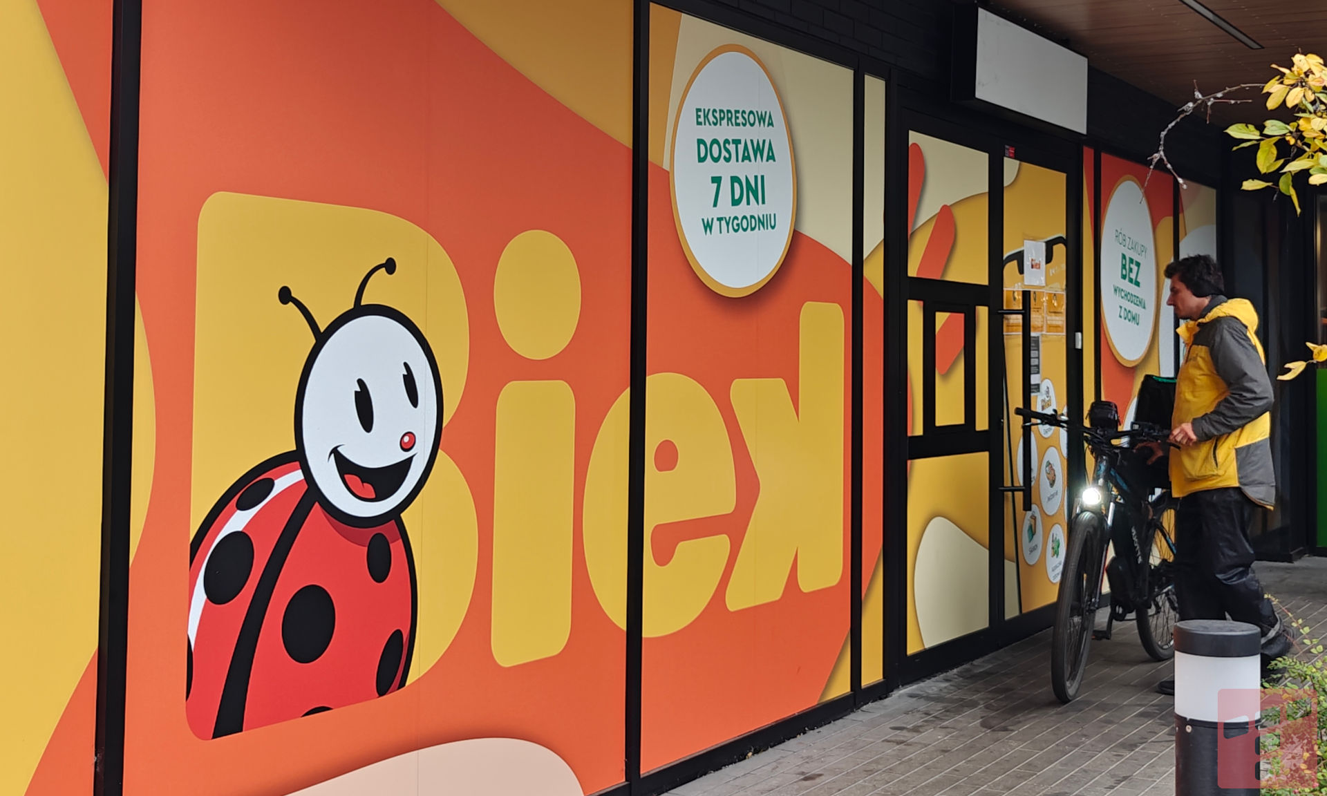 Do tej Biedronki nie wejdziesz. Na zapleczu dark store BIEK