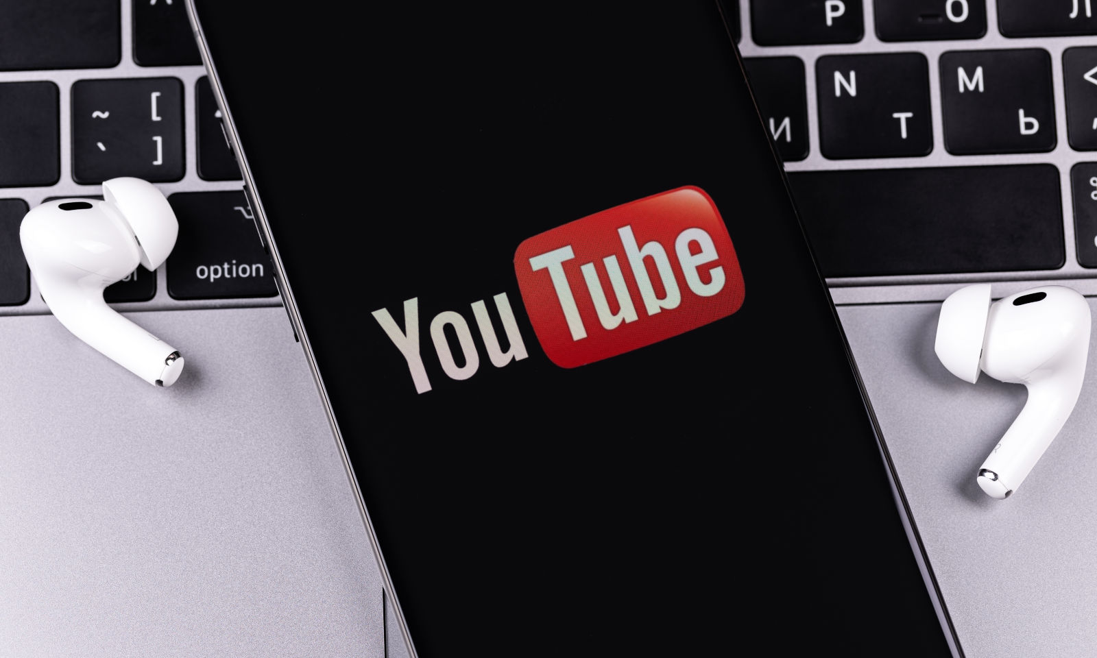 Nie znosisz dubbingu AI na YouTube? Idzie coś gorszego