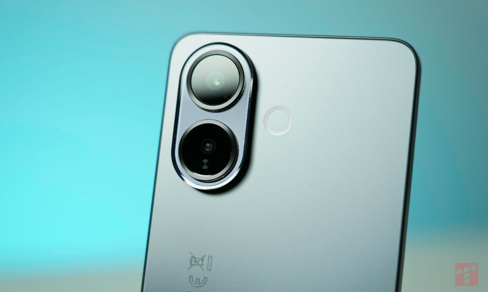 Ma być prosto i bez stresu? Wybierz ten telefon i ciesz się jesienią