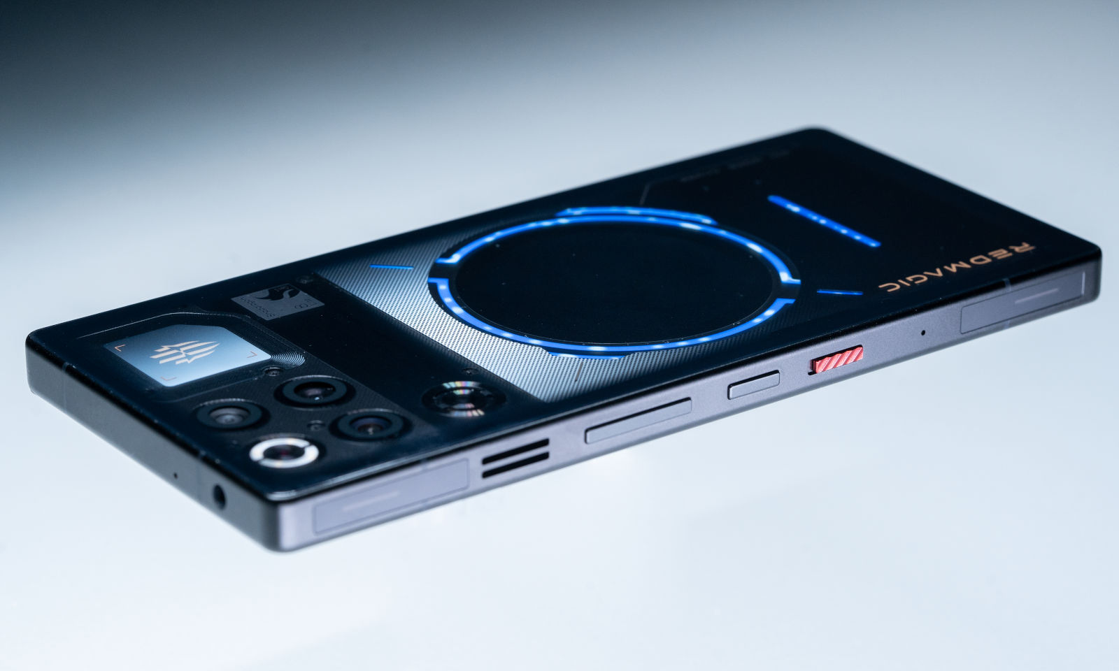 Redmagic 11 Pro, naszedł nowy potwór i będzie bił flagowce