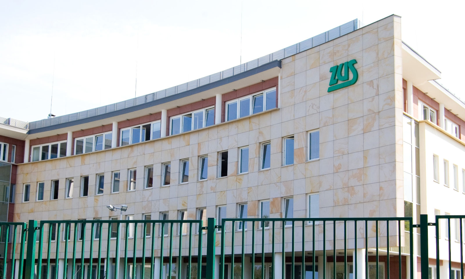 ZUS rezygnuje z przymusu. Koniec kłopotów, przynajmniej z tym jednym