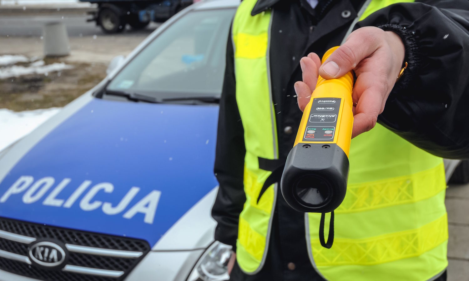Jechał na podwójnym gazie. Sąd zabrał samochód jego matce