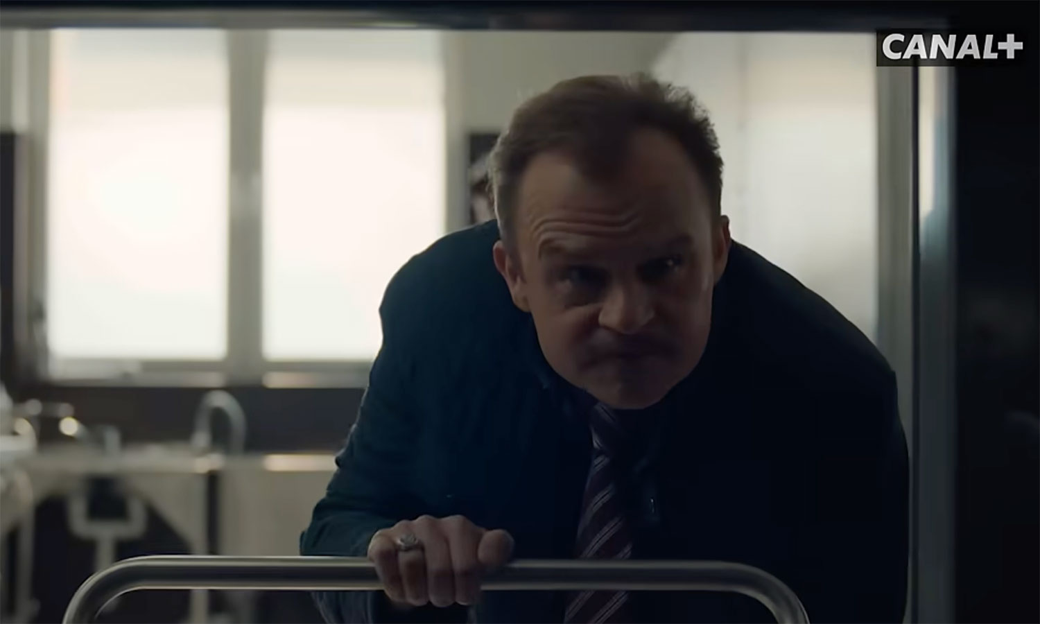 O tym serialu jest teraz głośno. Do streamingu trafiły wszystkie odcinki