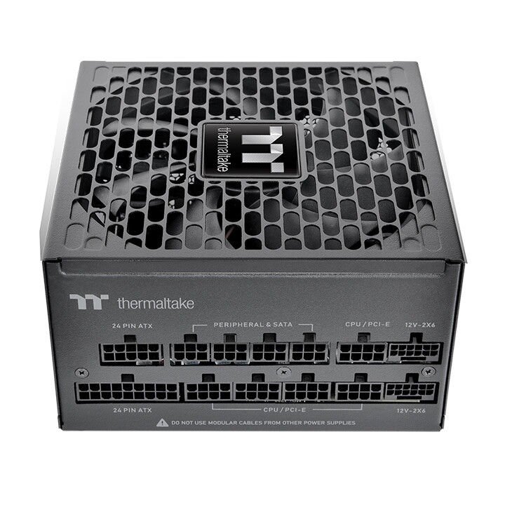 Thermaltake z platynowymi zasilaczami. Oferują aż 10 lat gwarancji