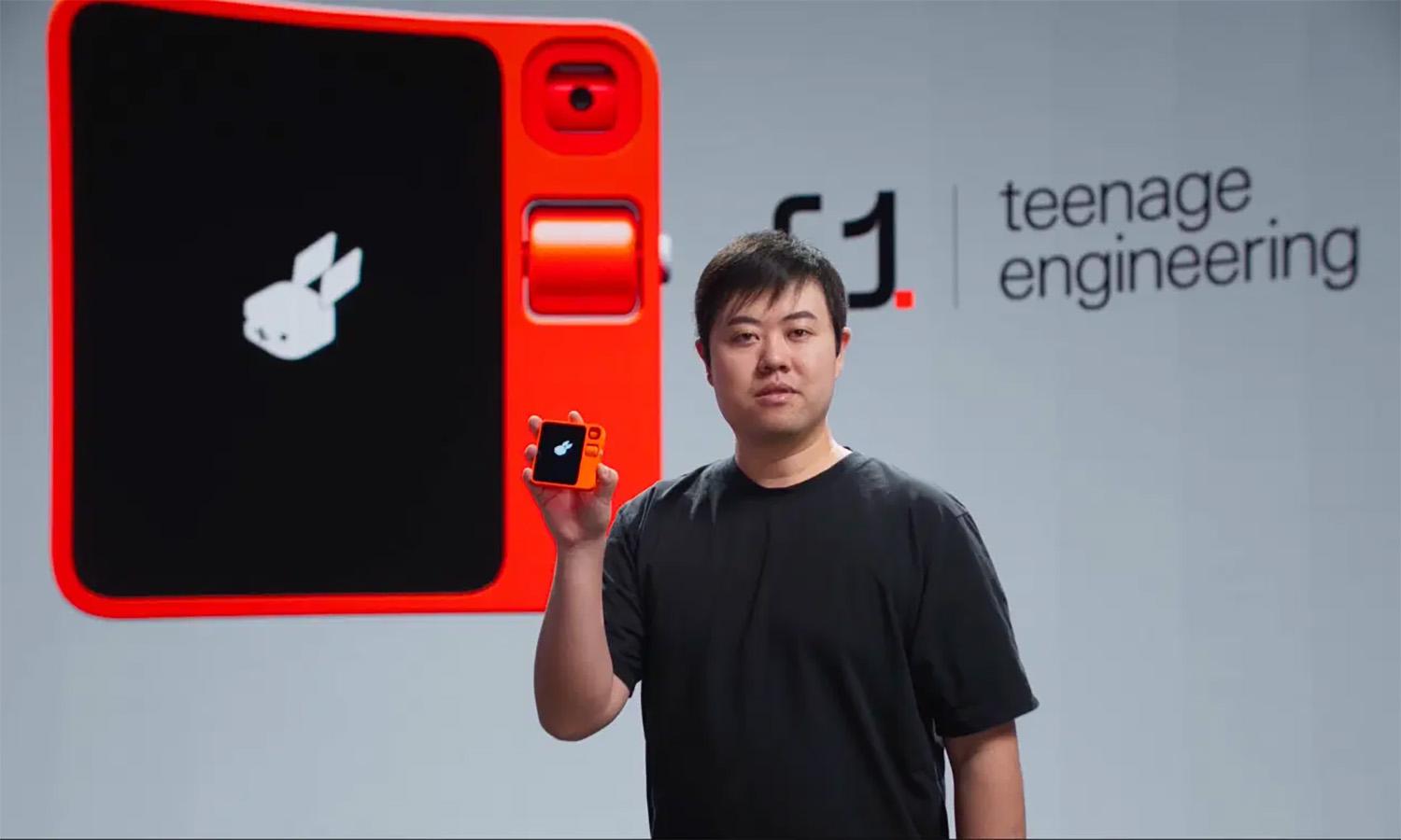 Apel do OpenAI: Przestańcie kombinować i zróbcie swój smartfon