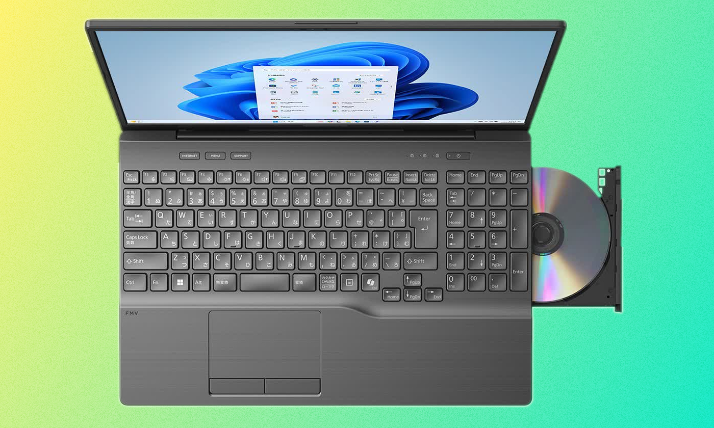 Ten laptop z 2025 roku ma napęd optyczny. I po co komu chmura?