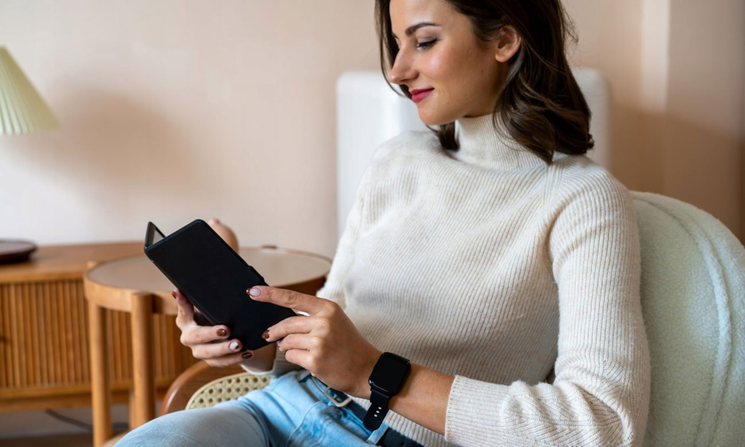 Ten czytnik e-booków kosztuje tylko 279 zł i ma to, co najważniejsze
